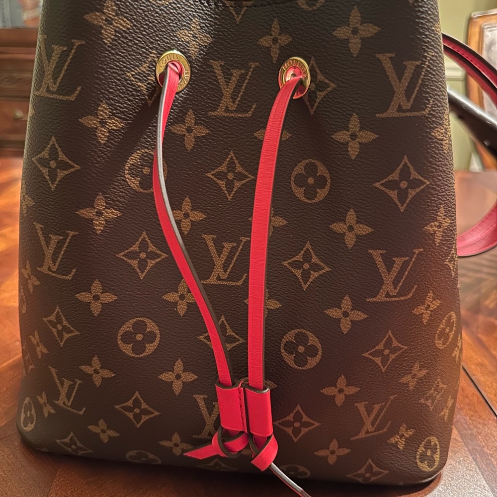 Louis Vuitton Brown and Red Monogram Shoulder Bag - Picture 8 of 8